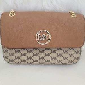Michael Kors Shoulder Bag